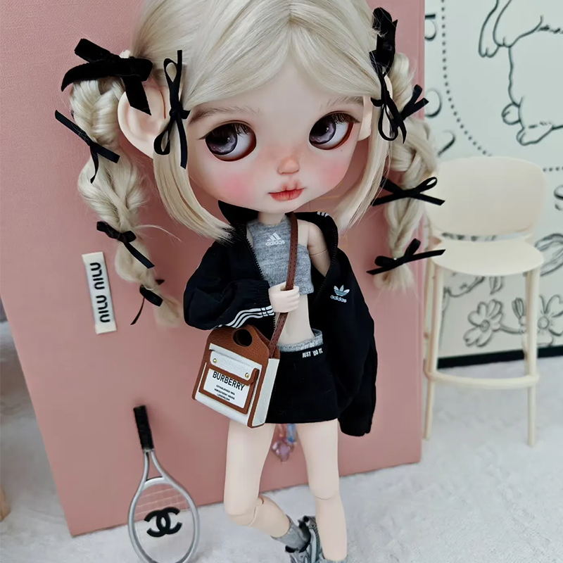 School uniform gal